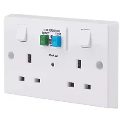 Schneider Electric Exclusive Square Edge 30mA 2-Gang 2P+E Switched Passive RCD Socket White