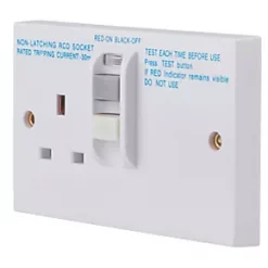 Schneider Electric Exclusive Square Edge 30mA 1-Gang Unswitched Active RCD Socket White