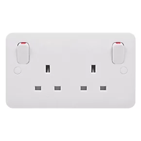 Schneider Electric Lisse 13A 2-Gang DP Switched Plug Socket White 4 Schneider Electric Lisse 13A 2-Gang DP Switched Plug Socket White - Image 2